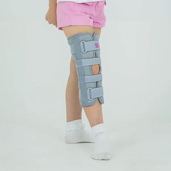 Attelle d'immobilisation du genou en extension pédiatrique