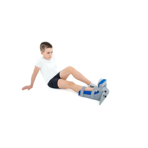 Attelle d'immobilisation du pied-cheville et éventuellement hanche pédiatrique