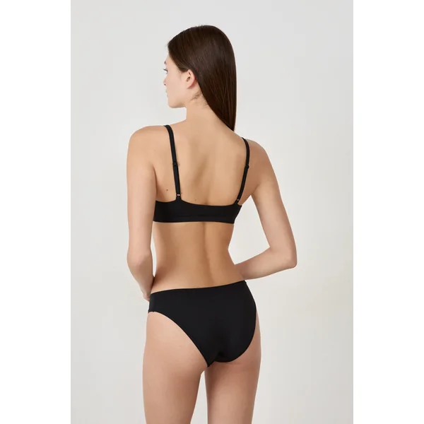 Brassière en microfibre