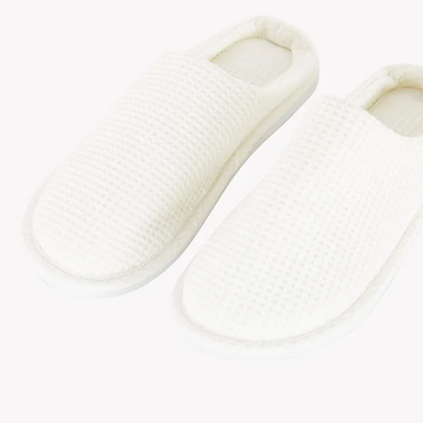 CHAUSSONS ECRU