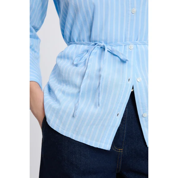 Chemise manches longues en coton ceinturée