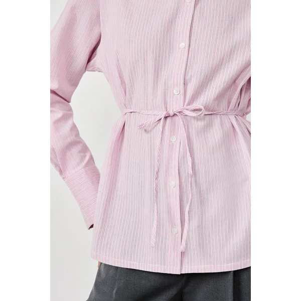 Chemise manches longues en popeline ceinturée