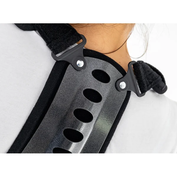 Corset d'immobilisation et de protection vertébrale pour le traitement de l'ostéoporose