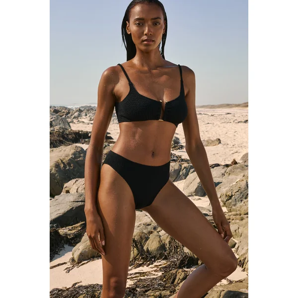 Haut de maillot de bain brassière extensible avec bijou métallique