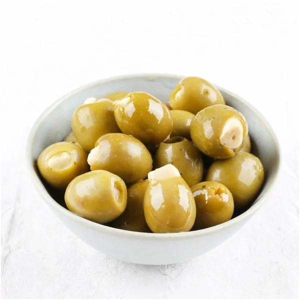 Olives vertes farcies à l'ail