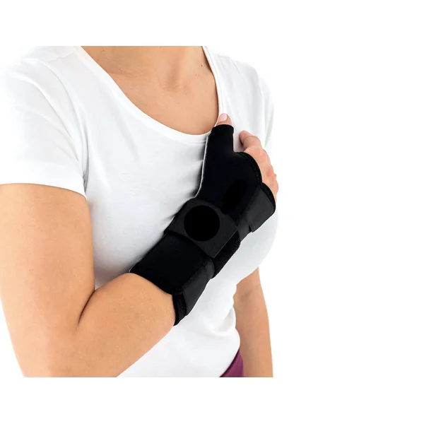 Orthèse d'immobilisation du poignet et de maintien du pouce