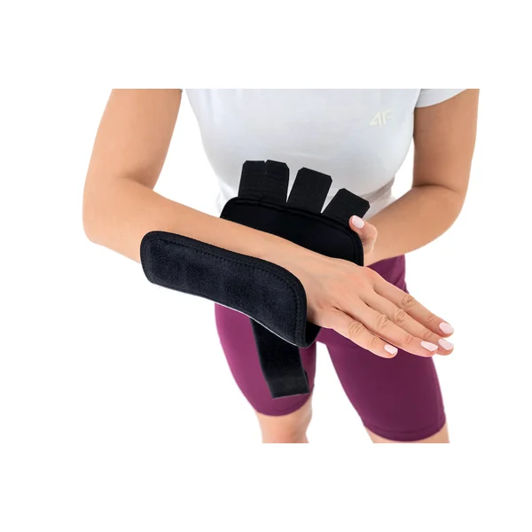 Orthèse d'immobilisation du poignet et de maintien du pouce