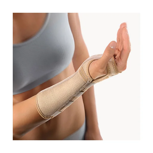 Orthèse d'immobilisation du poignet longue
