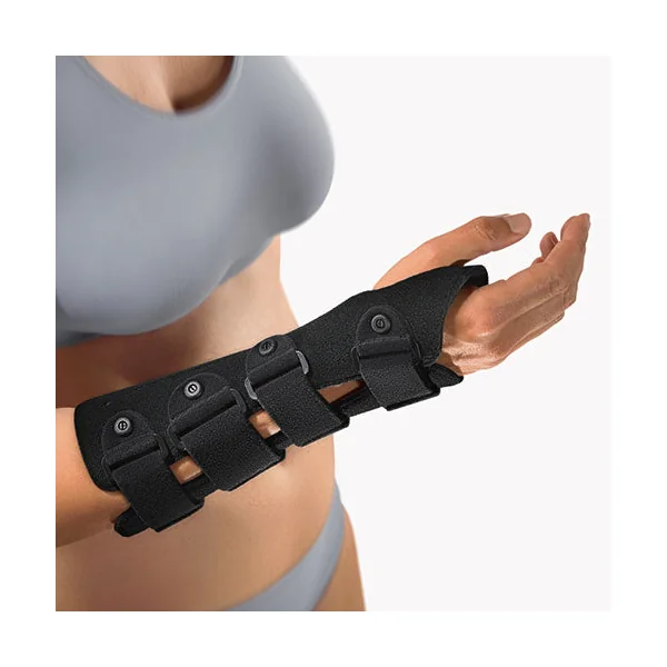 Orthèse longue d'immobilisation stricte du poignet