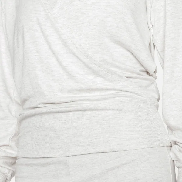 PULL CACHE-COEUR GRIS CLAIR