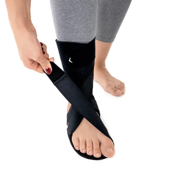 Releveur de pied avec 4 rappels élastiques croisés
