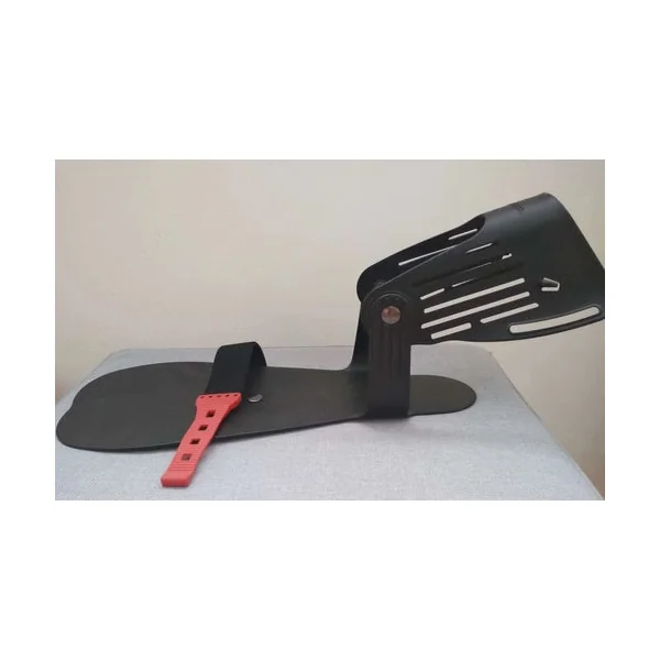 Releveur de pied dynamique articulée avec effets anti-varus ou anti-valgus
