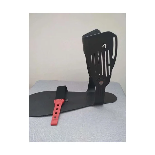 Releveur de pied dynamique articulée avec effets anti-varus ou anti-valgus