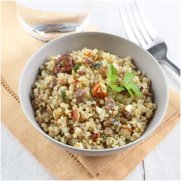 Salade quinoa châtaigne fruit sec