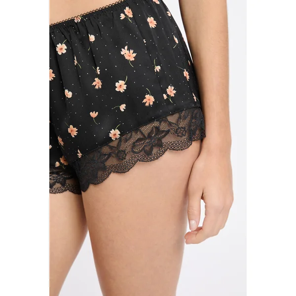 Short de pyjama satiné à motifs fleurs avec détails dentelle