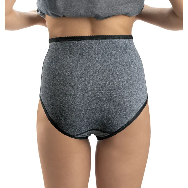 Slip femme pour personne stomisée