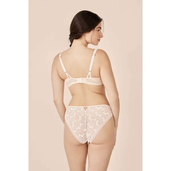 Soutien-gorge N.4 - Le coques fines en dentelle