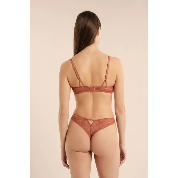 Soutien-gorge N.4 - Le coques fines en dentelle