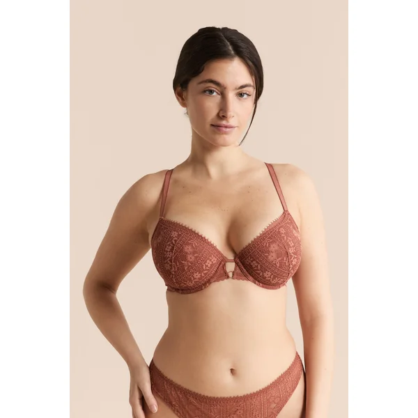Soutien-gorge N.4 - Le coques fines en dentelle