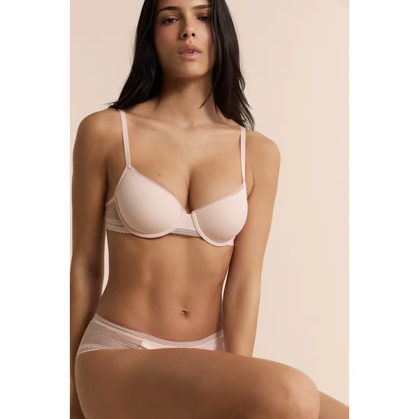 Soutien-gorge N.4 - Le coques fines en microfibre avec détails en dentelle