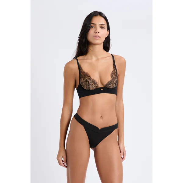 Soutien-gorge N.7 - Le triangle en dentelle