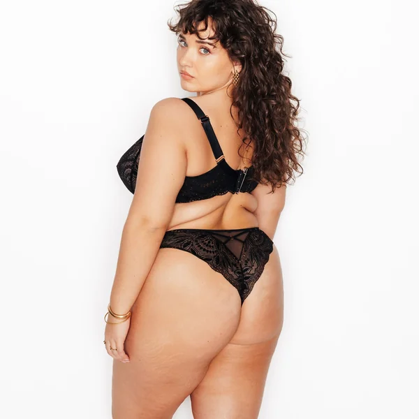 TANGA DENTELLE NOIR