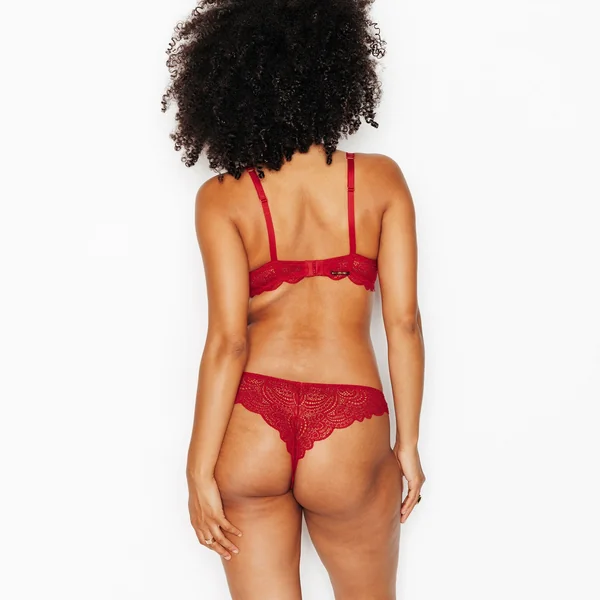 TANGA DENTELLE ROUGE