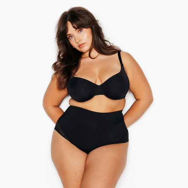 TANGA TAILLE HAUTE GAINANT NOIR